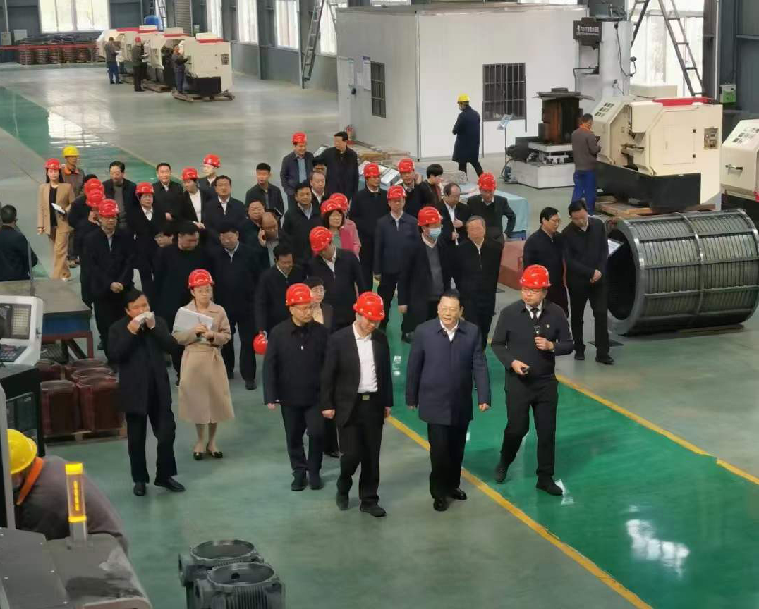 市委書記帶領各部門領導及各區縣書記蒞臨公司指導觀摩